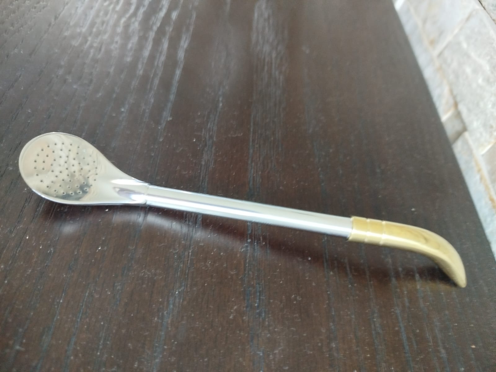 BOMBILLA PICO DE LORO DORADA