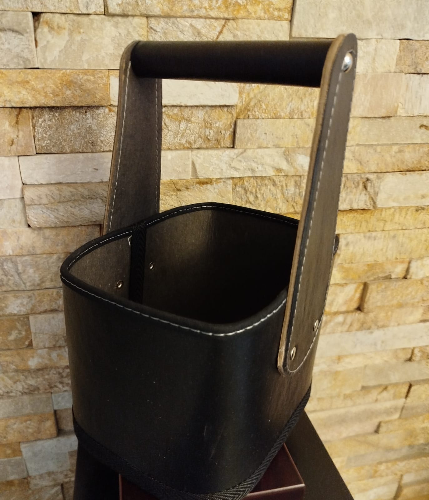 cesta forrada en cuero original